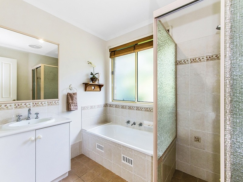 39 Hempstalk Crescent, Kariong NSW 2250