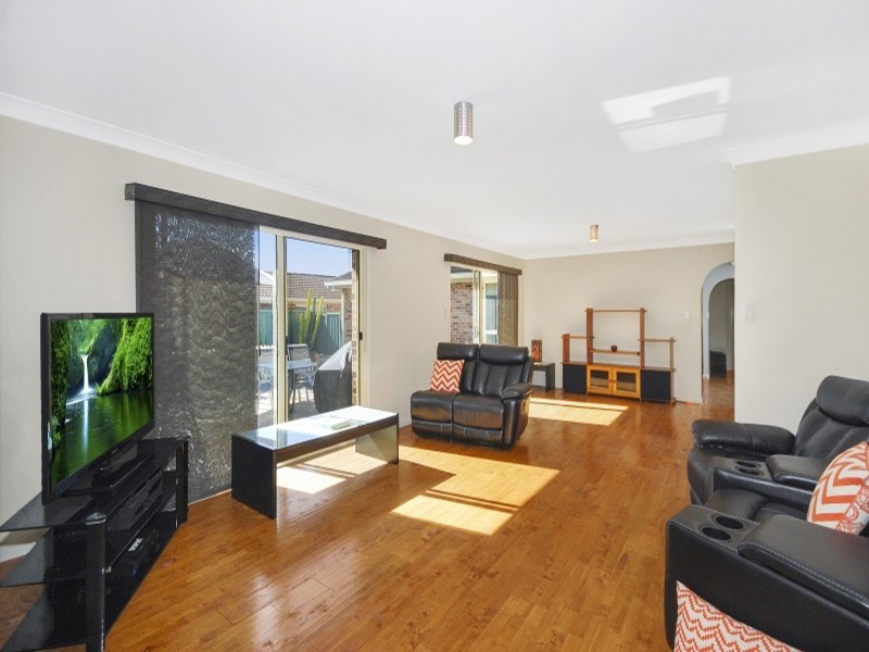 30 Risdon Crescent, Kariong NSW 2250