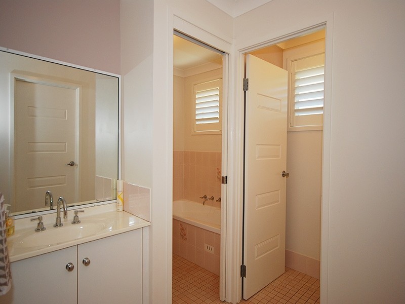 30 Risdon Crescent, Kariong NSW 2250