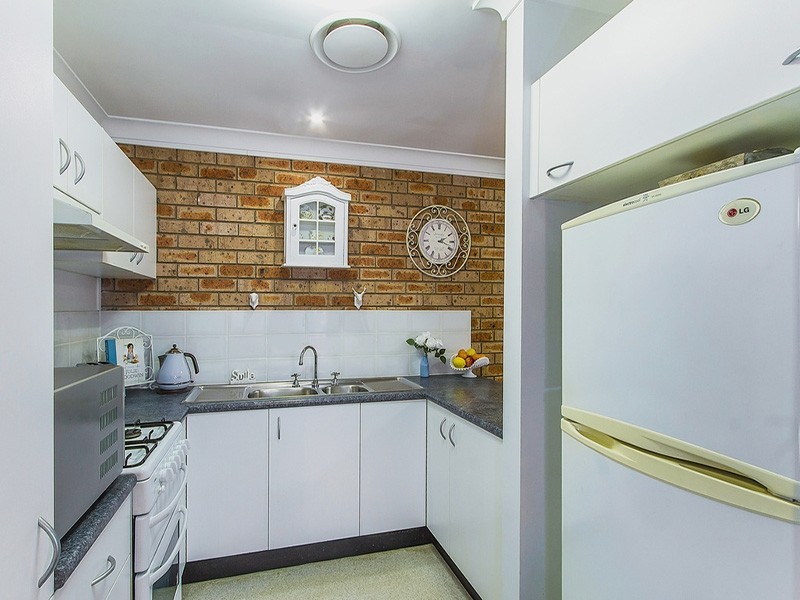 1b Graham Place, Kariong NSW 2250