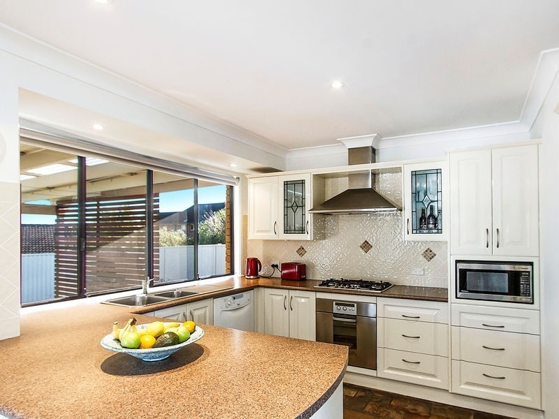 35 Truscott Avenue, Kariong NSW 2250