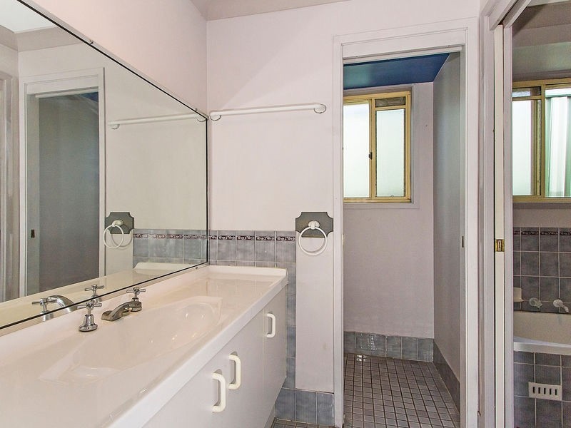 11Portelli Avenue, Kariong NSW 2250