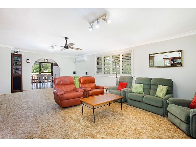 8 Woodfield Rd, Kincumber NSW 2251