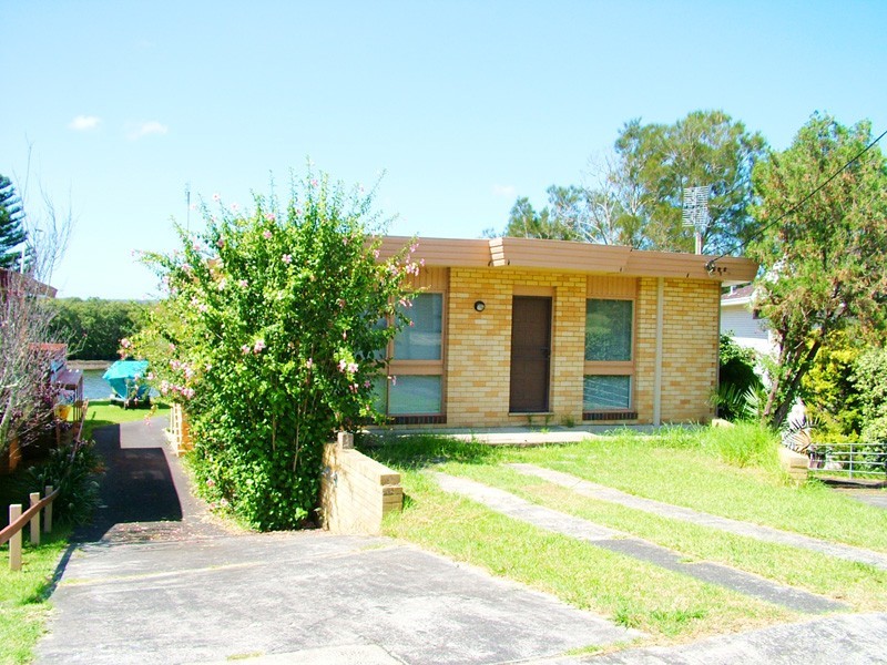 2/12 Sierra Cres, East Gosford NSW 2250