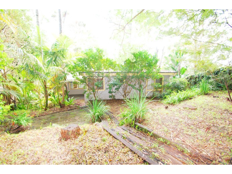 19 Daley Ave, Daleys Point NSW 2257