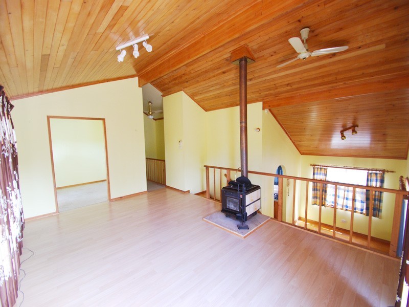 34 Melville St, Kincumber NSW 2251