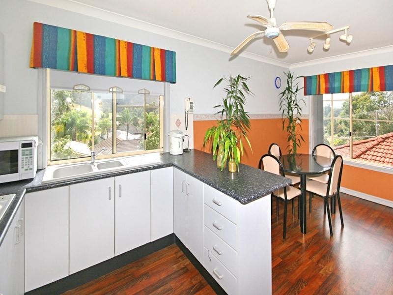 2/6 Kooronya Rd, Kincumber NSW 2251