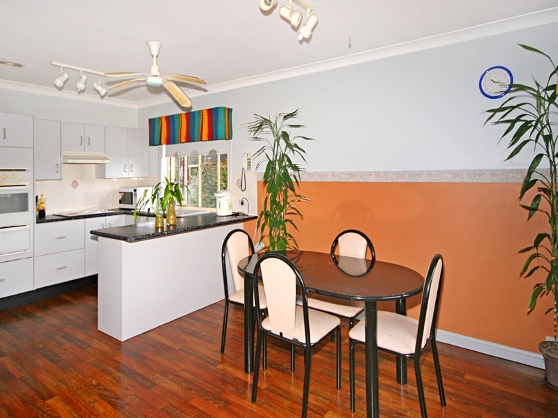 2/6 Kooronya Rd, Kincumber NSW 2251