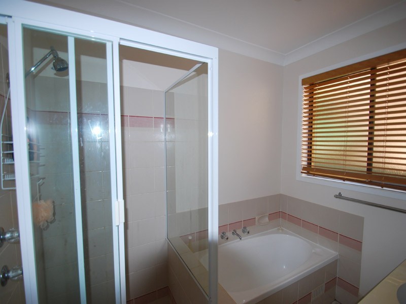 13 Water St, Kincumber NSW 2251