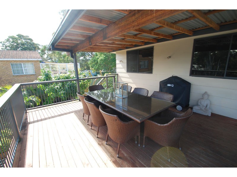 3 Llewellyn St, Saratoga NSW 2251