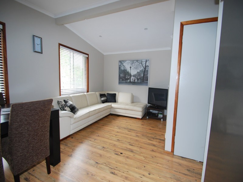 111 Davistown Rd, Saratoga NSW 2251