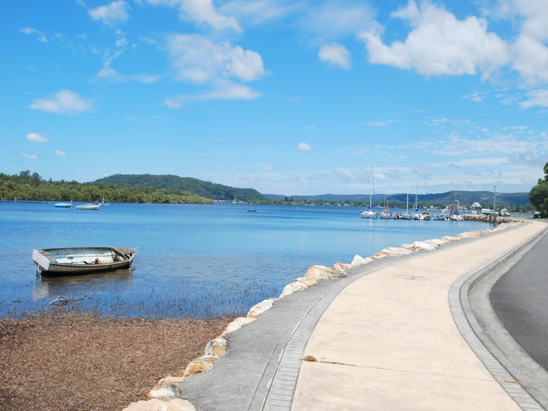 94 Henderson Rd, Saratoga NSW 2251