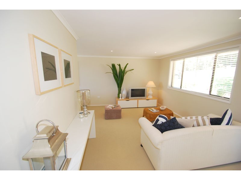 1 Pickham Cl, Kincumber NSW 2251
