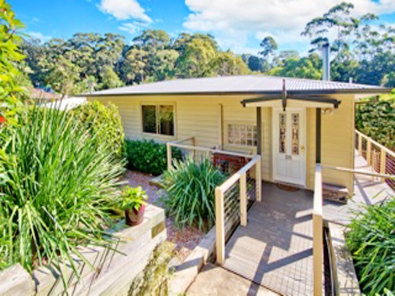 17 Reynolds Rd, Avoca Beach NSW 2251