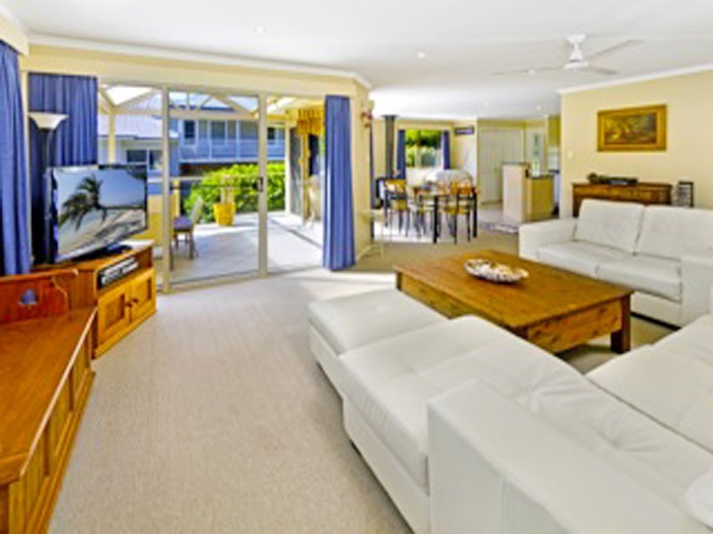17 Reynolds Rd, Avoca Beach NSW 2251