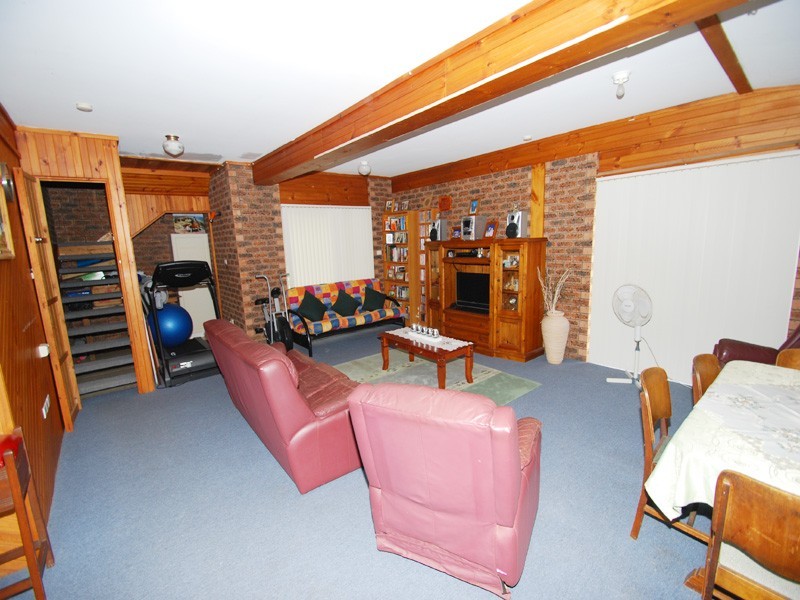 28 Davies St, Kincumber NSW 2251