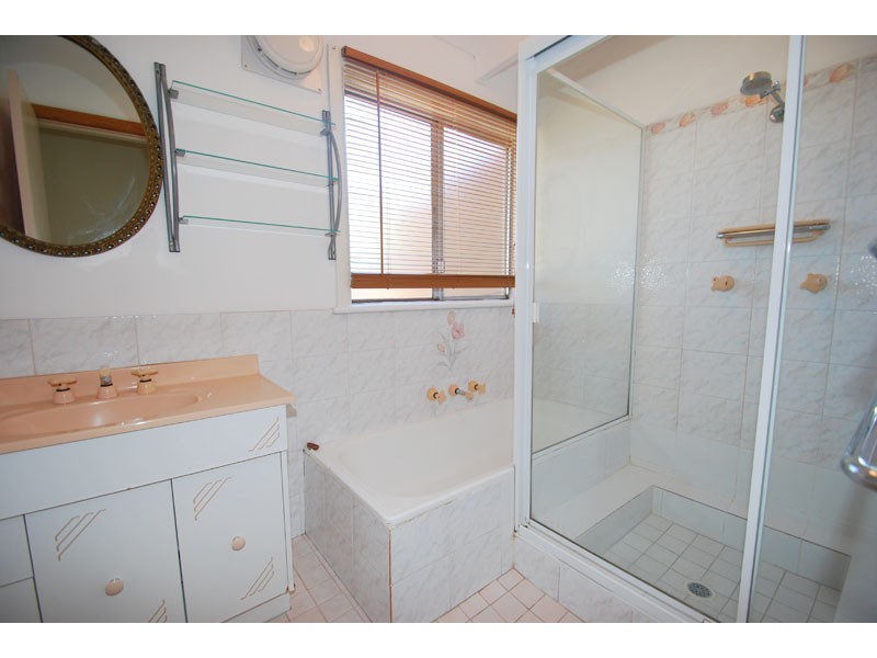 28 Davies St, Kincumber NSW 2251