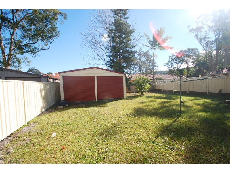 28 Davies St, Kincumber NSW 2251