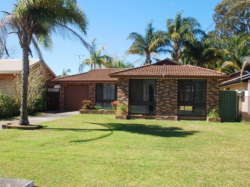 12 Myrtle St, Empire Bay NSW 2257