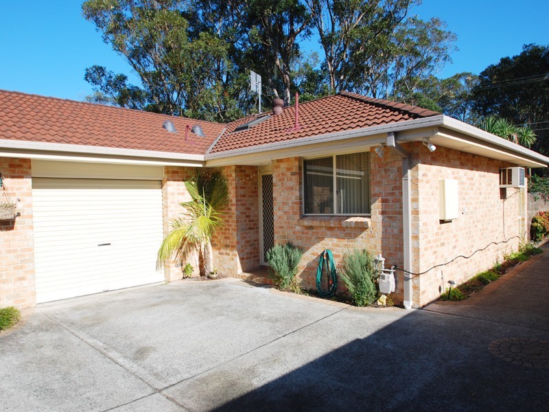 1/37 Davies St, Kincumber NSW 2251