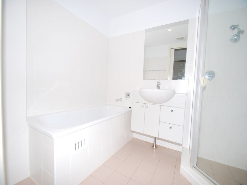 101/80 John Whiteway Dr, Gosford NSW 2250