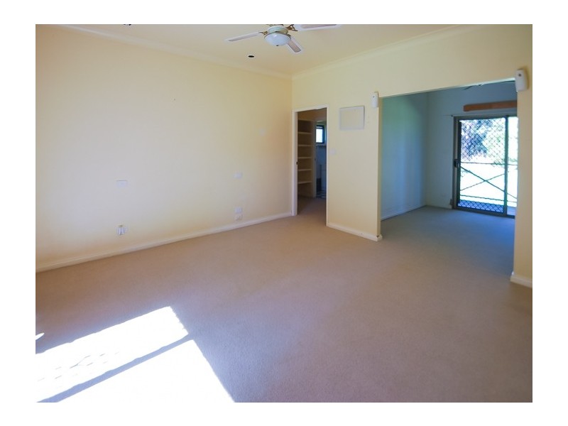 477 Empire Bay Dr, Kincumber NSW 2251