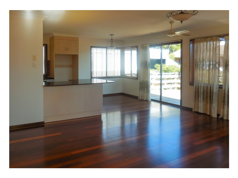 19a Mimosa Ave, Saratoga NSW 2251