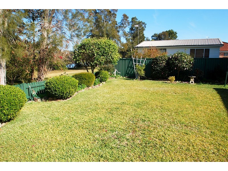 8 Warrana Rd, Kincumber NSW 2251
