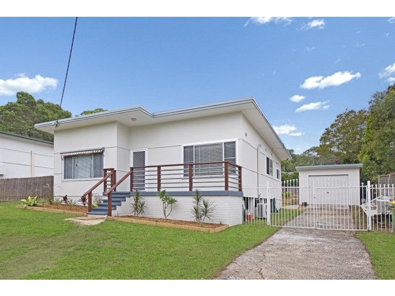 2 Blanche St, North Gosford NSW 2250