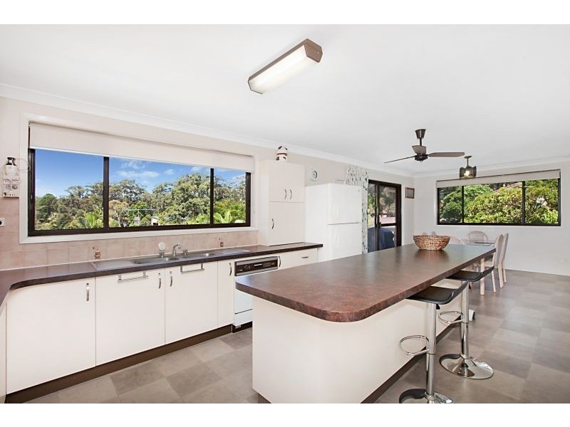 8 Woodfield Rd, Kincumber NSW 2251