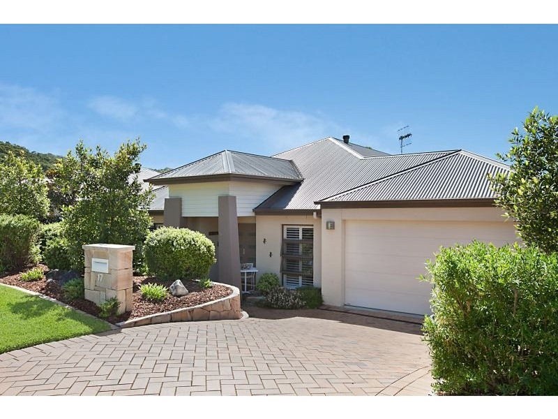 17 Figtree Bay Dr, Kincumber NSW 2251
