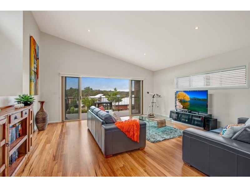 16 Figtree Bay Dr, Kincumber NSW 2251