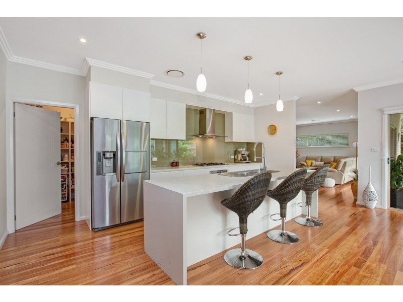 16 Figtree Bay Dr, Kincumber NSW 2251