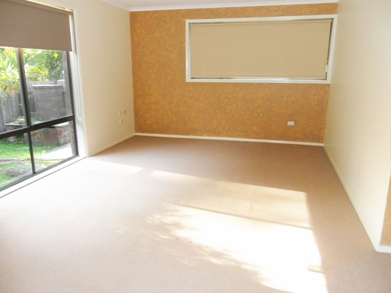 2/16 Wallan Rd, Kincumber NSW 2251