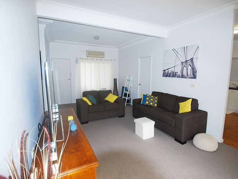 8 TORA AVE, Kincumber NSW 2251