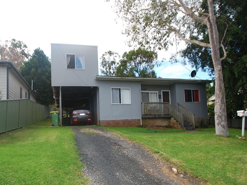 8 TORA AVE, Kincumber NSW 2251