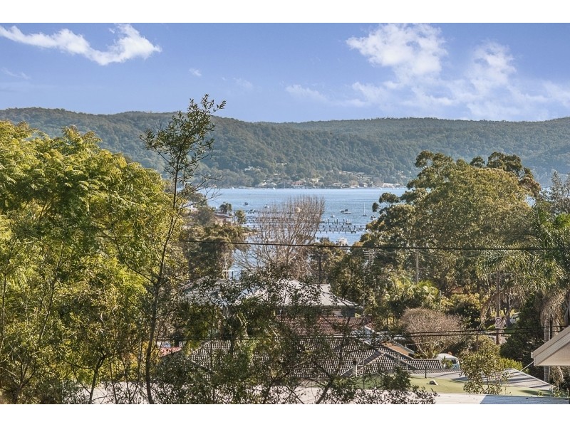 5 Broadwater Drive, Saratoga NSW 2251