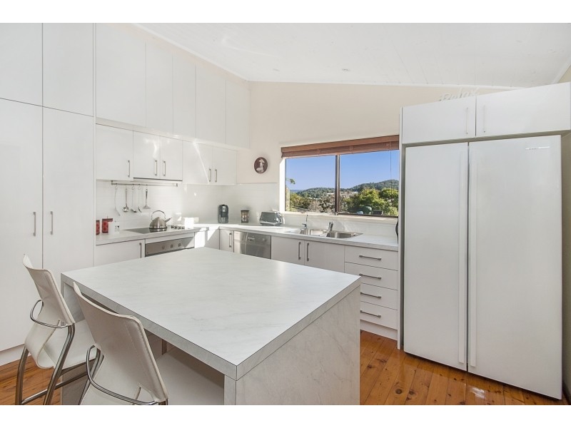 5 Broadwater Drive, Saratoga NSW 2251