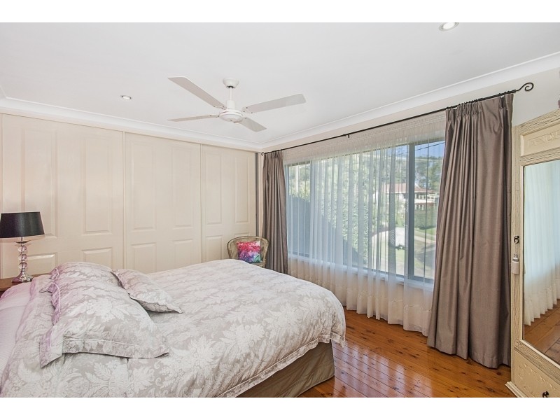 5 Broadwater Drive, Saratoga NSW 2251