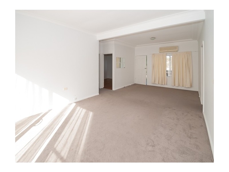 8 Tora Avenue, Kincumber NSW 2251