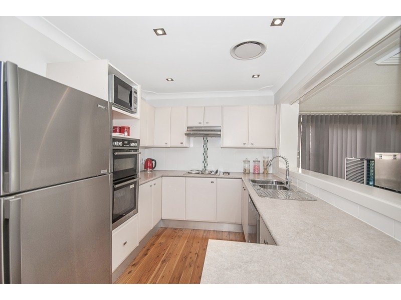 11 Samantha Cres, Kincumber NSW 2251