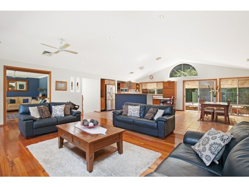 416 Avoca Dr, Green Point NSW 2251