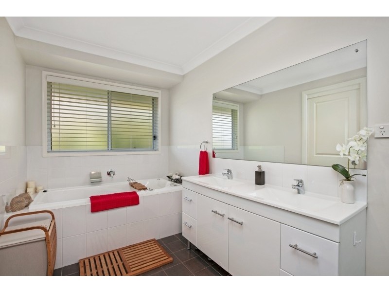 21 Boora Boora Rd, Kincumber NSW 2251