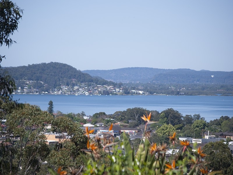 6 Rubie Cres, East Gosford NSW 2250