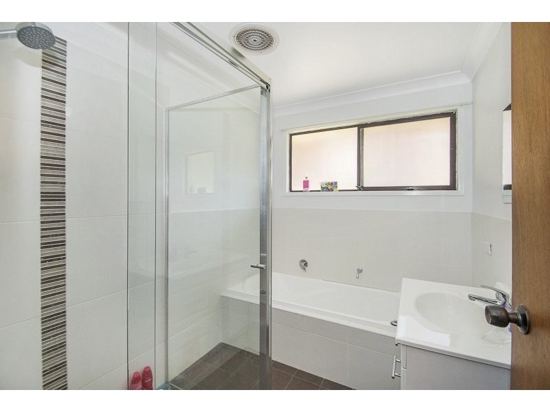 6 Rubie Cres, East Gosford NSW 2250