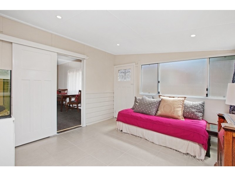 16 Restella Ave, Davistown NSW 2251