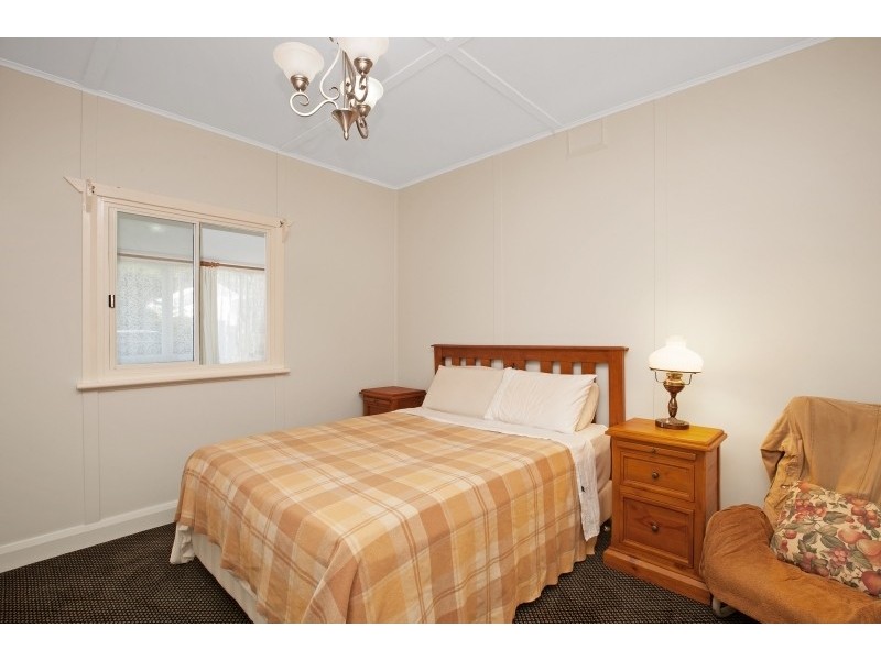 16 Restella Ave, Davistown NSW 2251