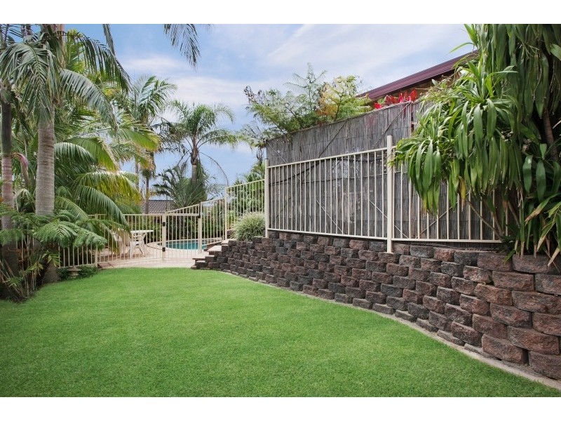 5 Maas Parade, Forresters Beach NSW 2260