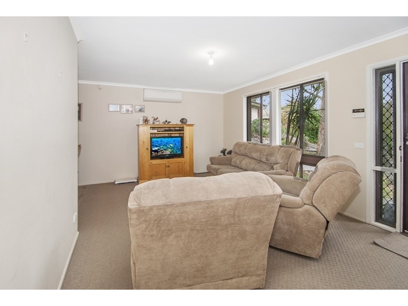 8 Lyndall Cl, Kincumber NSW 2251