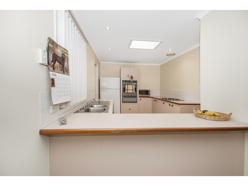 8 Lyndall Cl, Kincumber NSW 2251